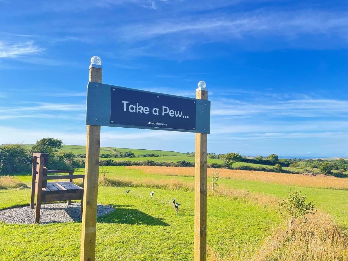 Trenewydd Farm Holiday Cottages Cardigan Extérieur photo