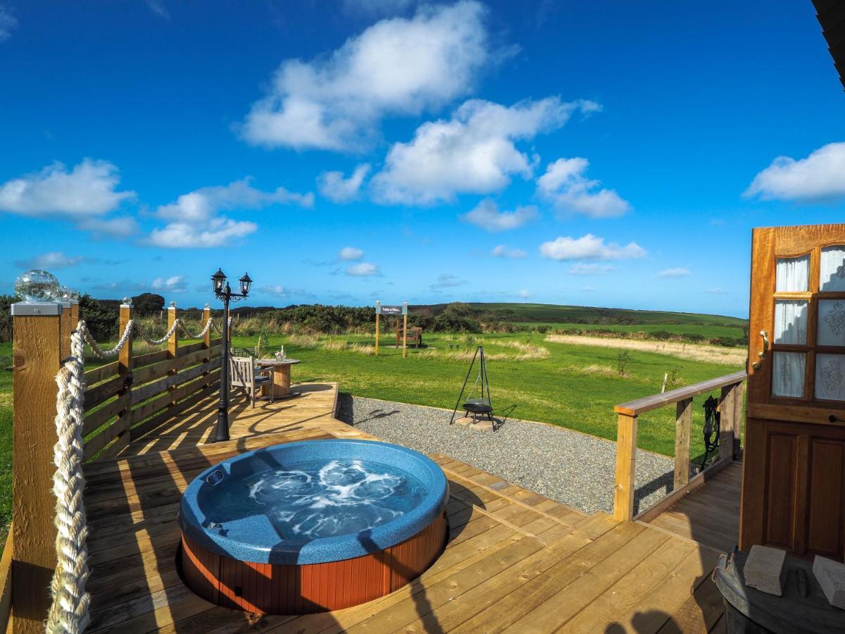 Trenewydd Farm Holiday Cottages Cardigan Extérieur photo