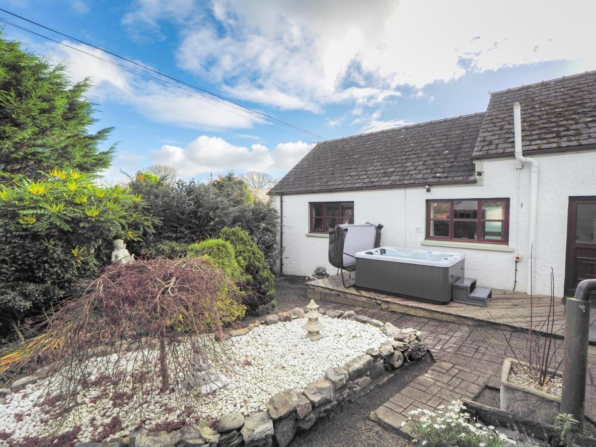 Trenewydd Farm Holiday Cottages Cardigan Extérieur photo